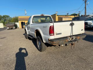 2005 Ford F-350 - Exterior Rear Left Corner Image